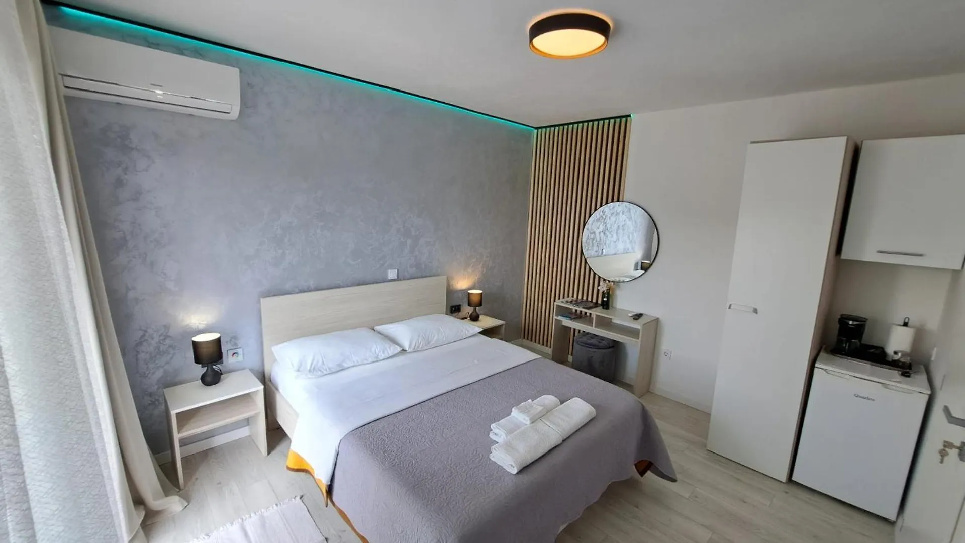 Paulina Harmony Rooms Seget Vranjica Vendégház